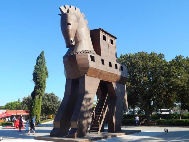 Trojan horse at Troy